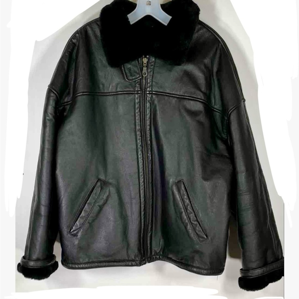 Wilsons Vintage Black Leather Jacket with Faux Fur collar